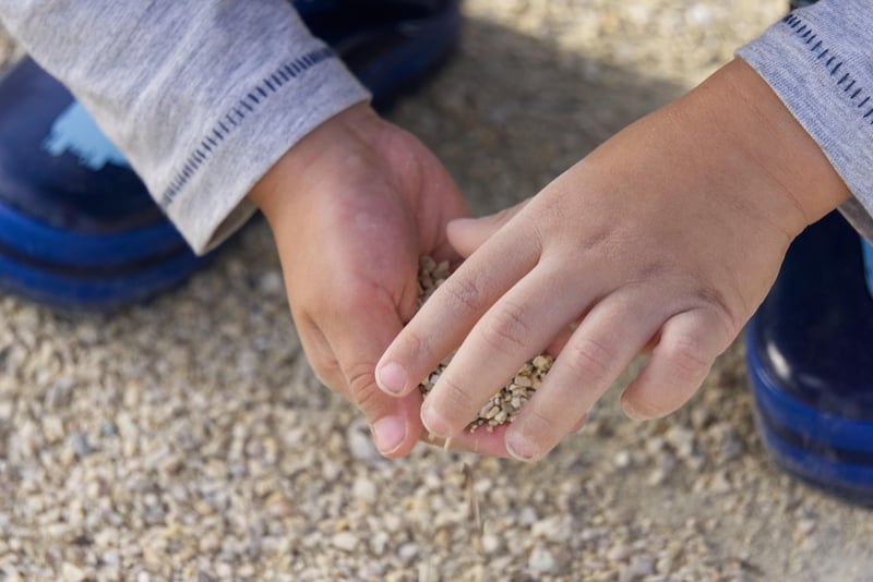 Bricolages simples et créatifs pour développer la motricité fine des enfants en 2026